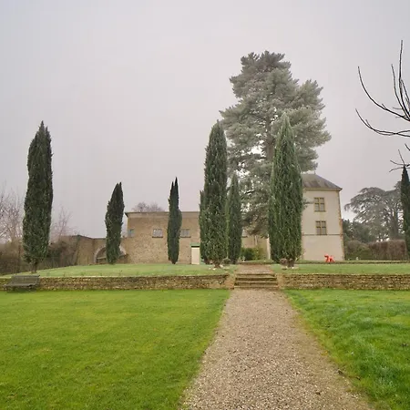 Bed & Breakfast Chateau De Rance 3*