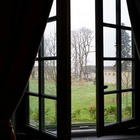 Chateau De Rance Couette-café Genay (Rhone)